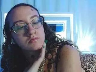 adafontaine18 on CamSoda 