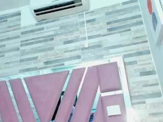 alana-roos on CamSoda 