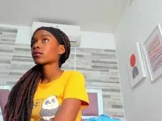 alana-roos on CamSoda 