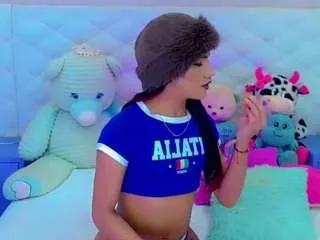 alanna-dollsx on CamSoda 