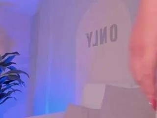 ambarjames on CamSoda 