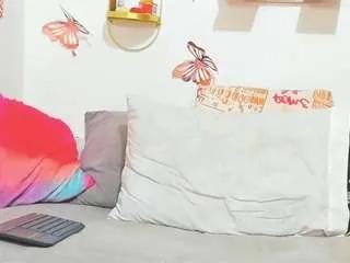 anahiroberts on CamSoda 