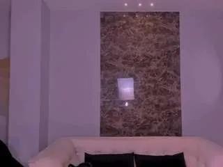 annamoore on CamSoda 