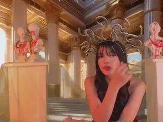 annamoore on CamSoda 