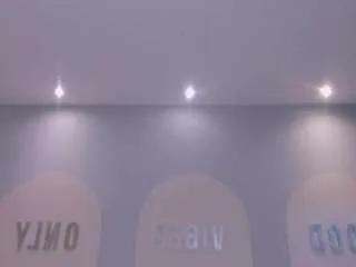 annamoore on CamSoda 