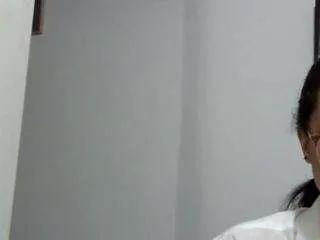 ayshel-cooper — Hey love dont forget follow me and give me the five stars 25 for qualification the goal play clit + naked [222 tokens remaining]