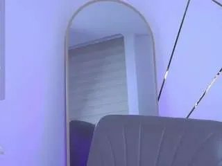 b3llaspring on CamSoda 