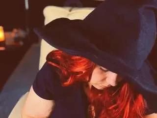 bettydark on CamSoda 