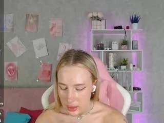 cassie-reed on CamSoda 
