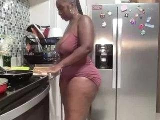 coco-dethick on CamSoda 