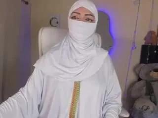 danaalabii on CamSoda 