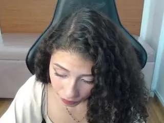 danatella-t on CamSoda 