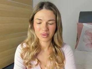 dariadeli — Forbidden fruits tastes better :* [3499 tokens remaining]