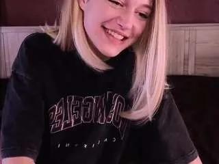 elenagrace on CamSoda 