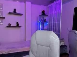 eliie-ruizz on CamSoda 