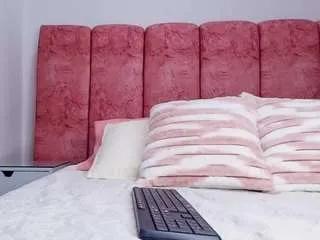 emmacurvy on CamSoda 