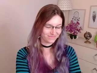 emmatease94 on CamSoda 