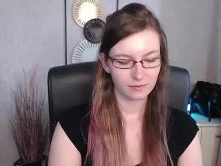 emmatease94 on CamSoda 