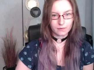 emmatease94 on CamSoda 