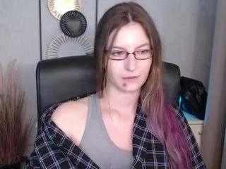 emmatease94 on CamSoda 