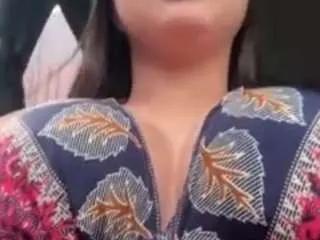 gabyferrer — Shh! I am in the uber!