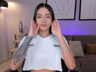 hannahjamesx on CamSoda 