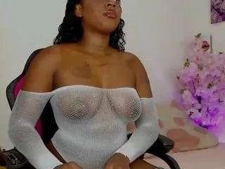 holly-jorda on CamSoda 