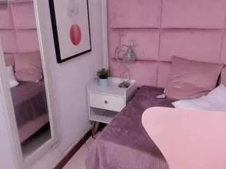 janah-myers on CamSoda 