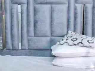 kinkyhousewifee on CamSoda 