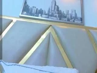 kinkyhousewifee on CamSoda 