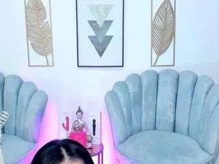 laylaa-breezee on CamSoda 