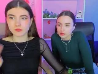 leslie-bird on CamSoda 