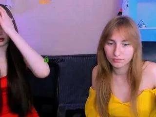 leslie-bird on CamSoda 