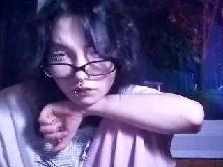 lilarobidoux on CamSoda 