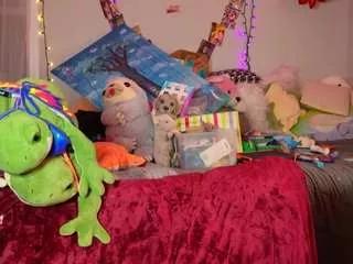 lilfknsquirt on CamSoda 