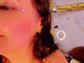 little-mommy on CamSoda 