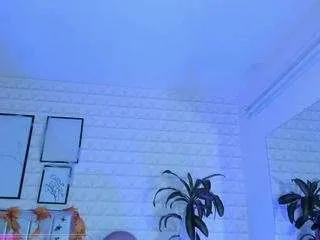 lizzie-evans on CamSoda 