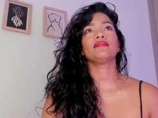 lolamarss on CamSoda 