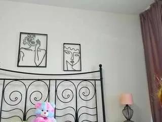 lollavibes on CamSoda 