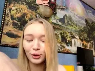 Offline lucieyamamoto on CamSoda