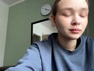 Offline lucieyamamoto on CamSoda