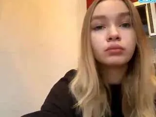 Offline lucieyamamoto on CamSoda