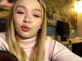 Offline lucieyamamoto on CamSoda