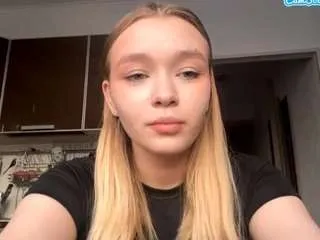 Offline lucieyamamoto on CamSoda