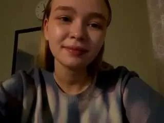 Offline lucieyamamoto on CamSoda