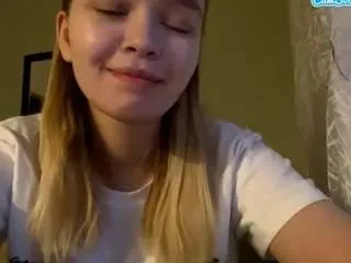 Offline lucieyamamoto on CamSoda