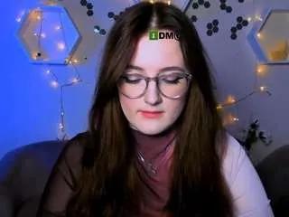 luna-berryy — show boobs [444 tokens remaining]