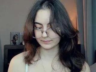 lynnadollins on CamSoda 