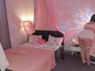 megan-nelson — suck sweet fingers with eye contact [20 tokens remaining]