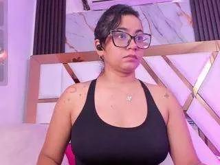 miilaklum on CamSoda 